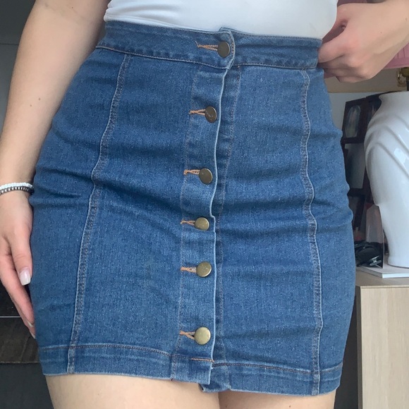 Jean skirt - Picture 3 of 3